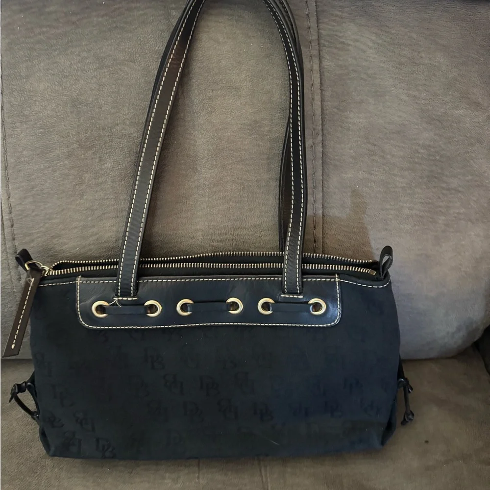 Dooney & Bourke Black Shoulder Bag - Picture 2 of 5